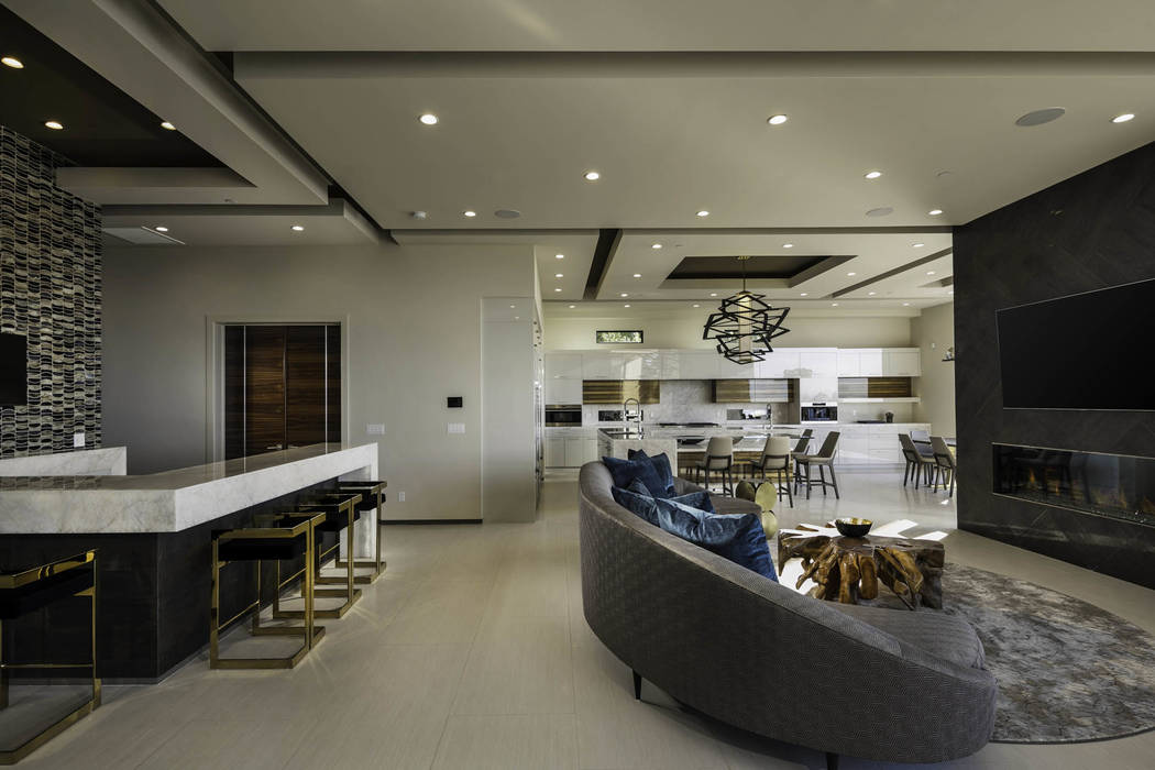 This home shows off the popular contemporary desert design. (Jennifer Sher Interior Design)