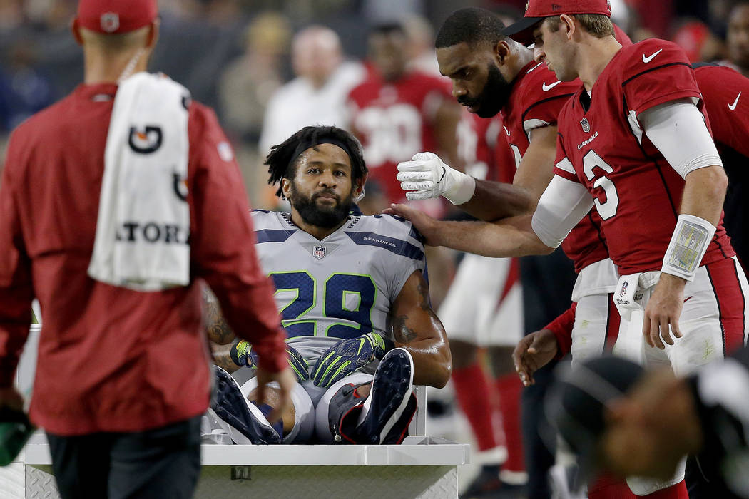 Earl Thomas Flips Off Seattle Sideline After Broken Leg