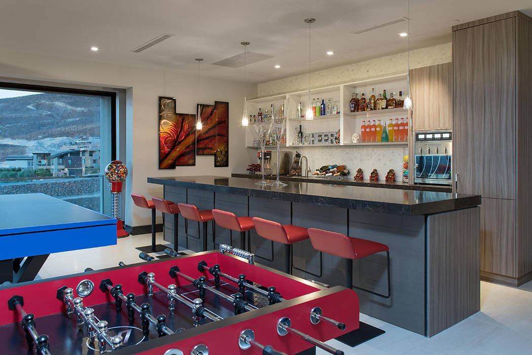The game room has a bar. (Simply Vegas)