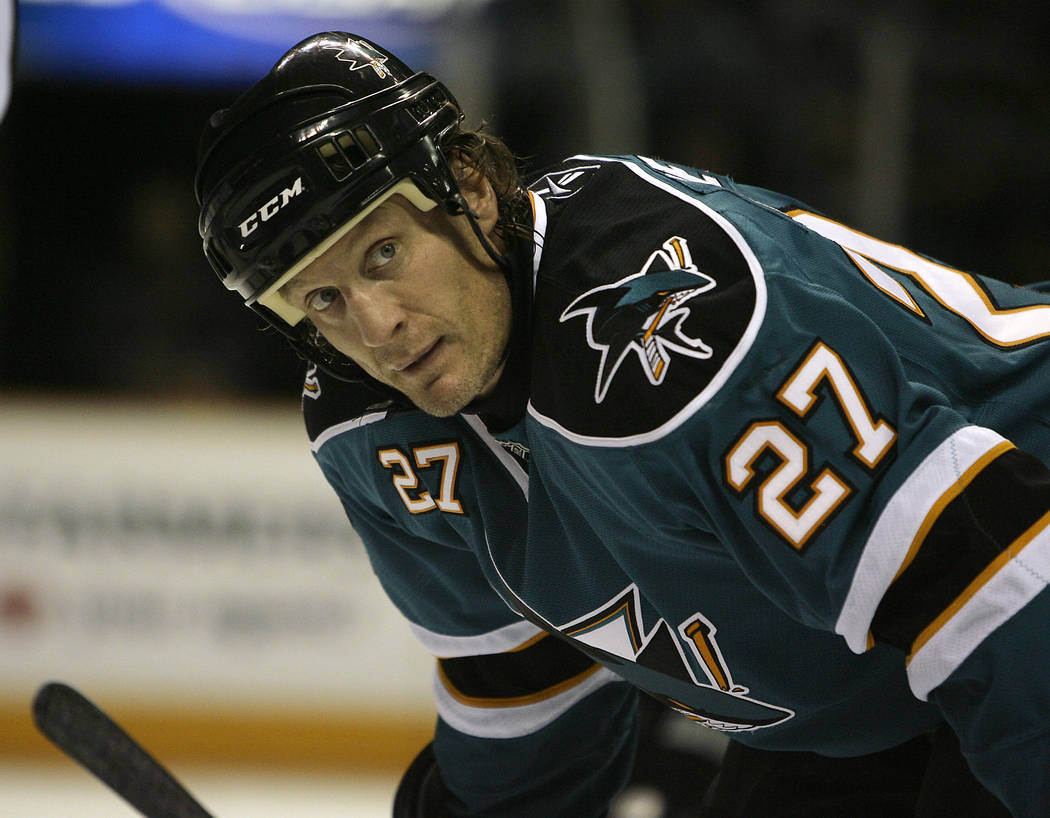 San Jose Sharks center Jeremy Roenick lines up for a face off against the Nashville Predators during the second period of an NHL hockey game in San Jose, Calif., Tuesday, Nov. 11, 2008. (AP Photo/ ...