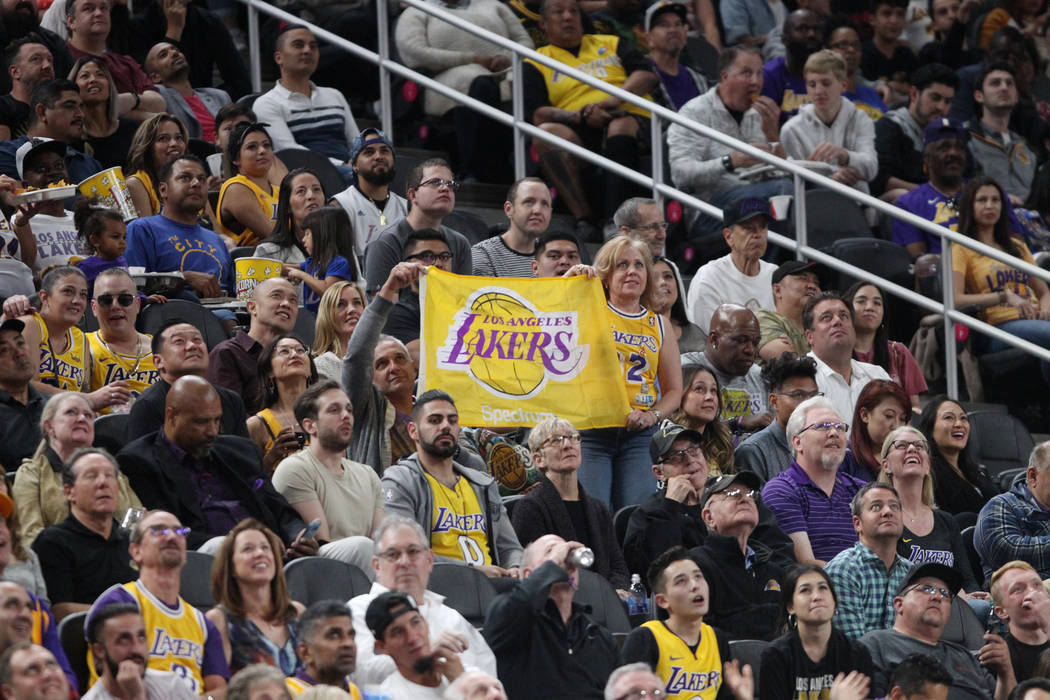 Warriors, please stop dressing your crowd like the Lakers