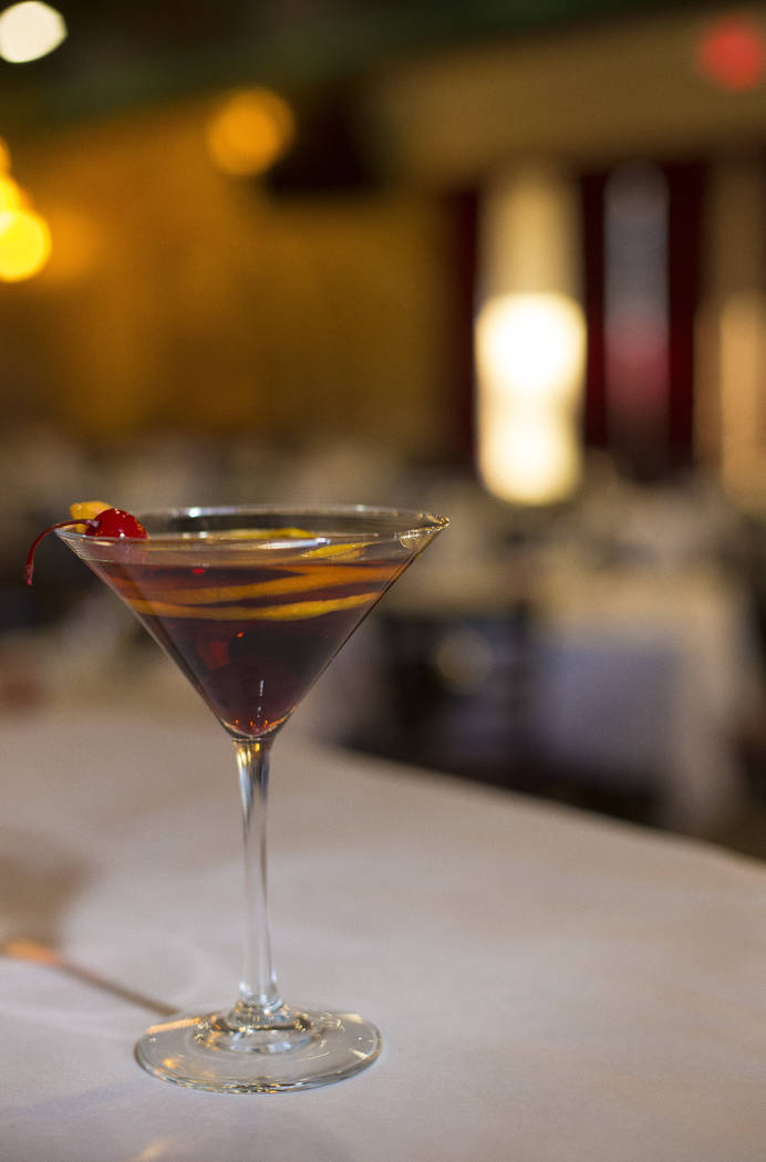 How to make Pamplona Tapas’ signature cocktail Las Vegas ReviewJournal