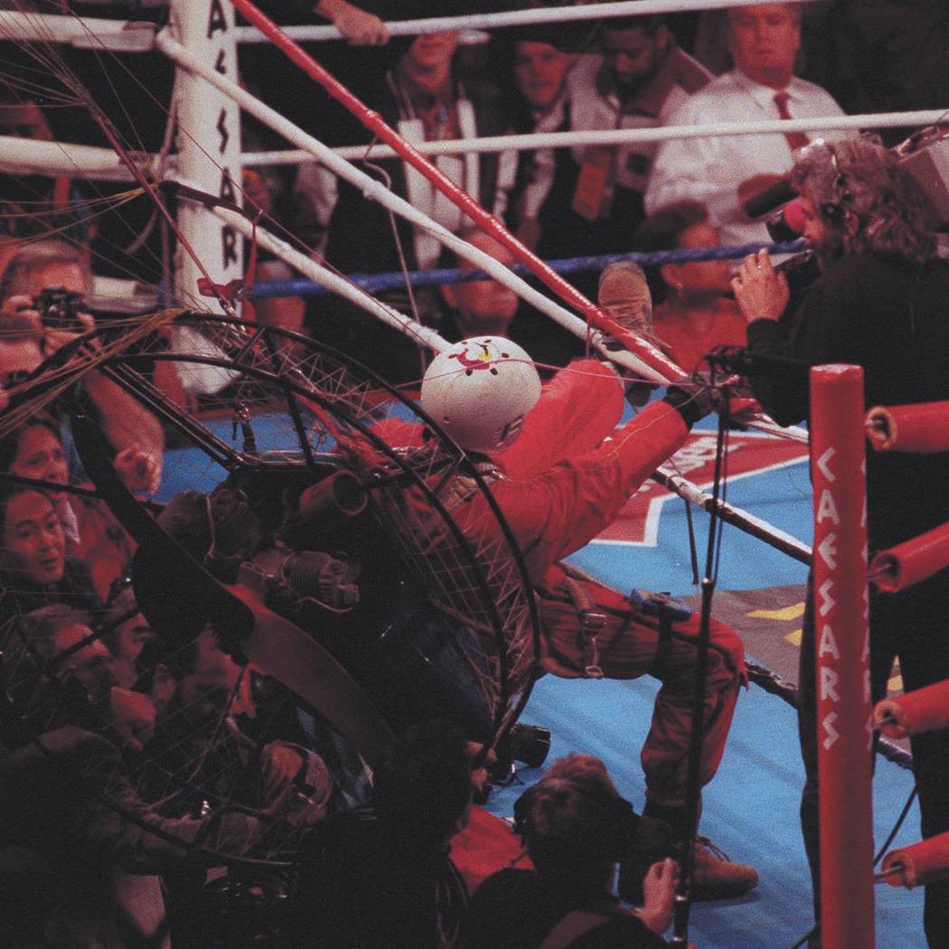 1993’s ‘Fan Man’ fight remains boxing’s most bizarre night Boxing
