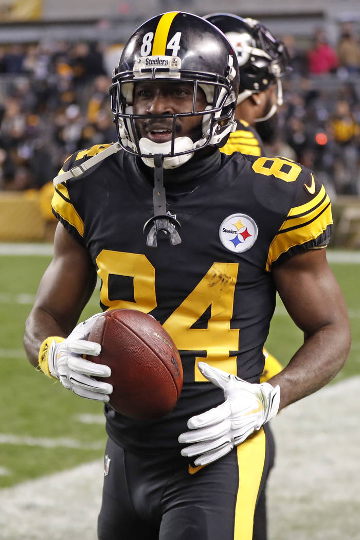 Pittsburgh Steelers wide receiver Antonio Brown celebrates his touchdown during the first half of an NFL football game against the Carolina Panthers in Pittsburgh, Thursday, Nov. 8, 2018. (AP Phot ...