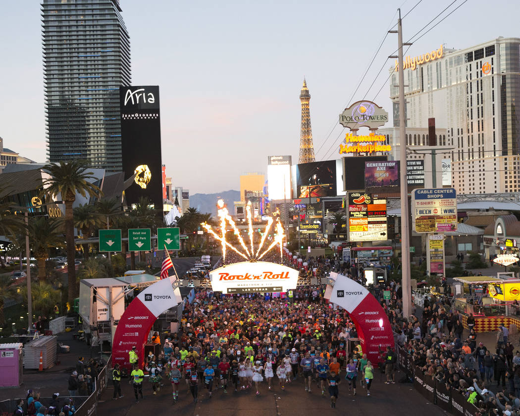 Runners leave the starting line during the 2018 Rock 'n' Roll Marathon on the Strip in Las Vegas on Sunday, Nov. 11, 2018. Richard Brian Las Vegas Review-Journal @vegasphotograph