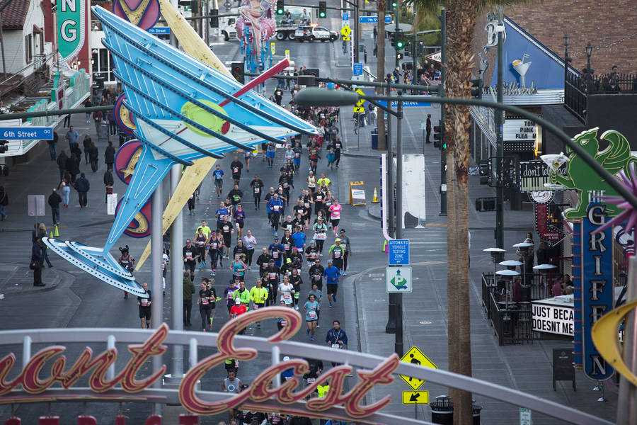 Marathon on Las Vegas Strip ‘coolest thing ever,’ runners say The