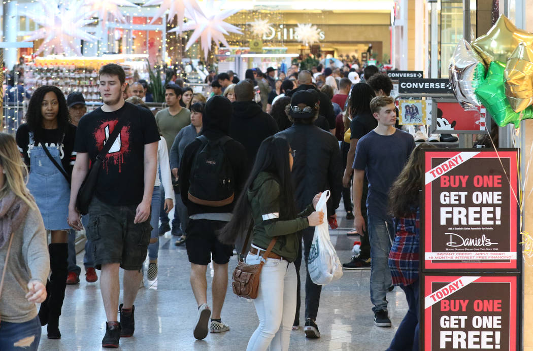 Black Friday sale shoppers arrive at the Galleria at Sunset mall on Friday, Nov. 23, 2018. Bizuayehu Tesfaye Las Vegas Review-Journal @bizutesfaye