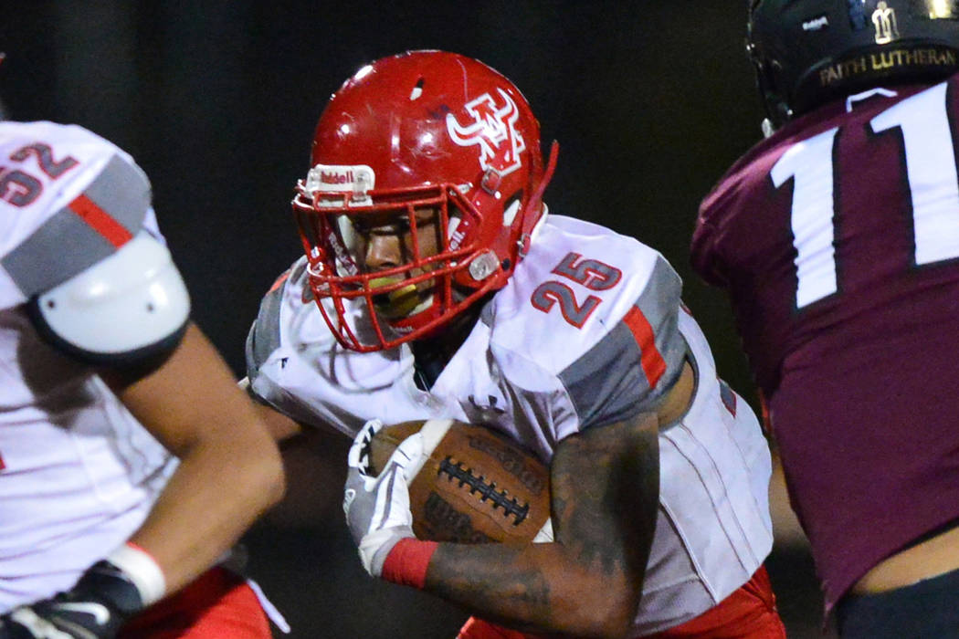 Arbor View running back Kyle Graham (25) runs the ball in the first half of a game against Faith Lutheran at Faith Lutheran in Las Vegas on Friday, Oct. 5, 2018. Arbor View won 10-7. Brett Le Blan ...