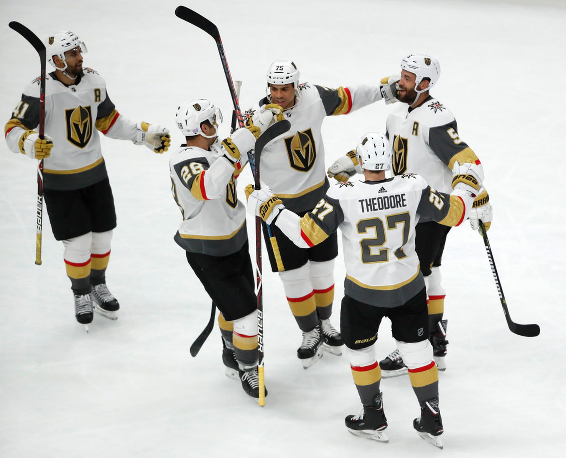 Golden Knights blast Blackhawks, extend win streak to 4 games | Golden ...