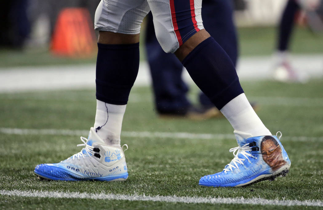NFL players wear custom shoes for ‘My Cause, My Cleats’ — PHOTOS Las Vegas ReviewJournal