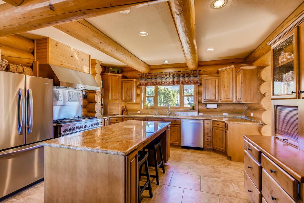 The kitchen uses water from a community well. (Mt. Charleston Realty)