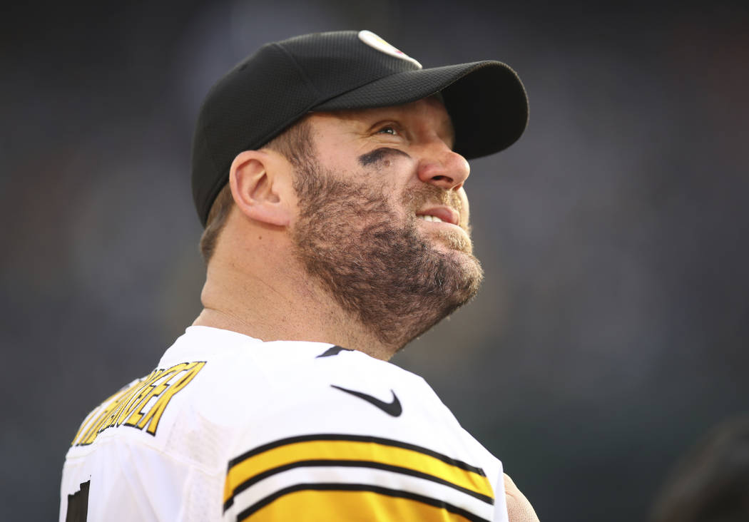 Raiders slip past Steelers in wild 2421 upset Las Vegas