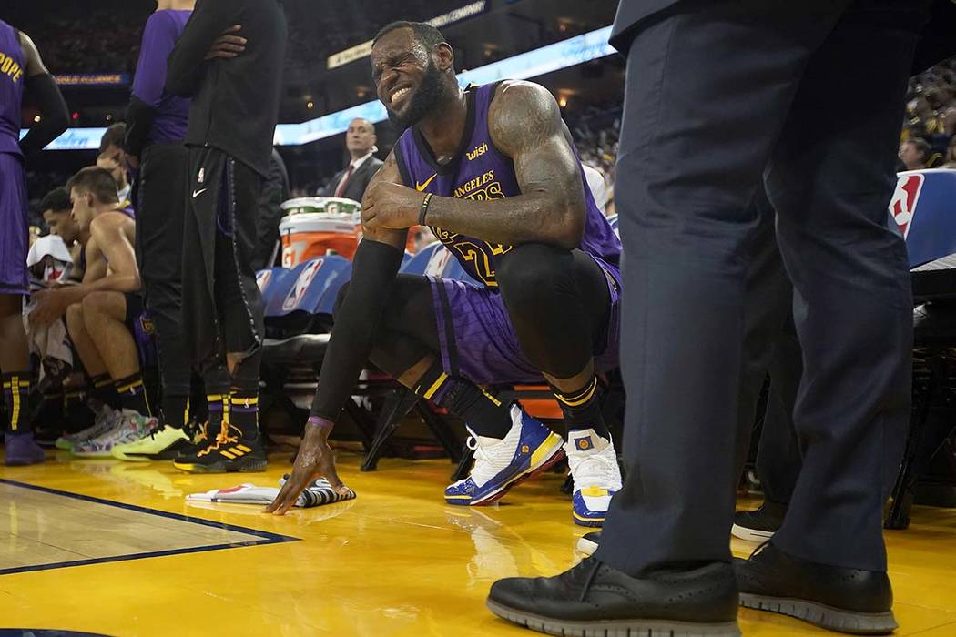 Lebron James Injures Groin Will Have Mri After Hearing Pop Las Vegas Review Journal