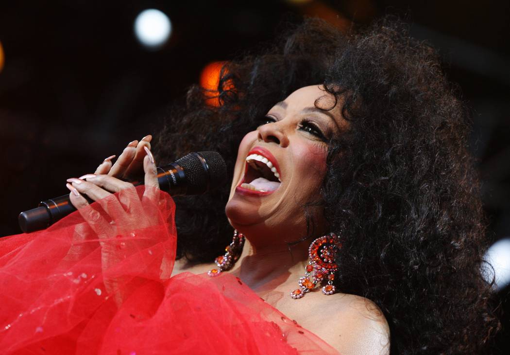 US Pop and Soul singer Diana Ross performs during her concert at the "Live at Sunset" festival in Zurich, Switzerland, Wednesday, July 9, 2008. (AP Photo/Keystone/Steffen Schmidt)