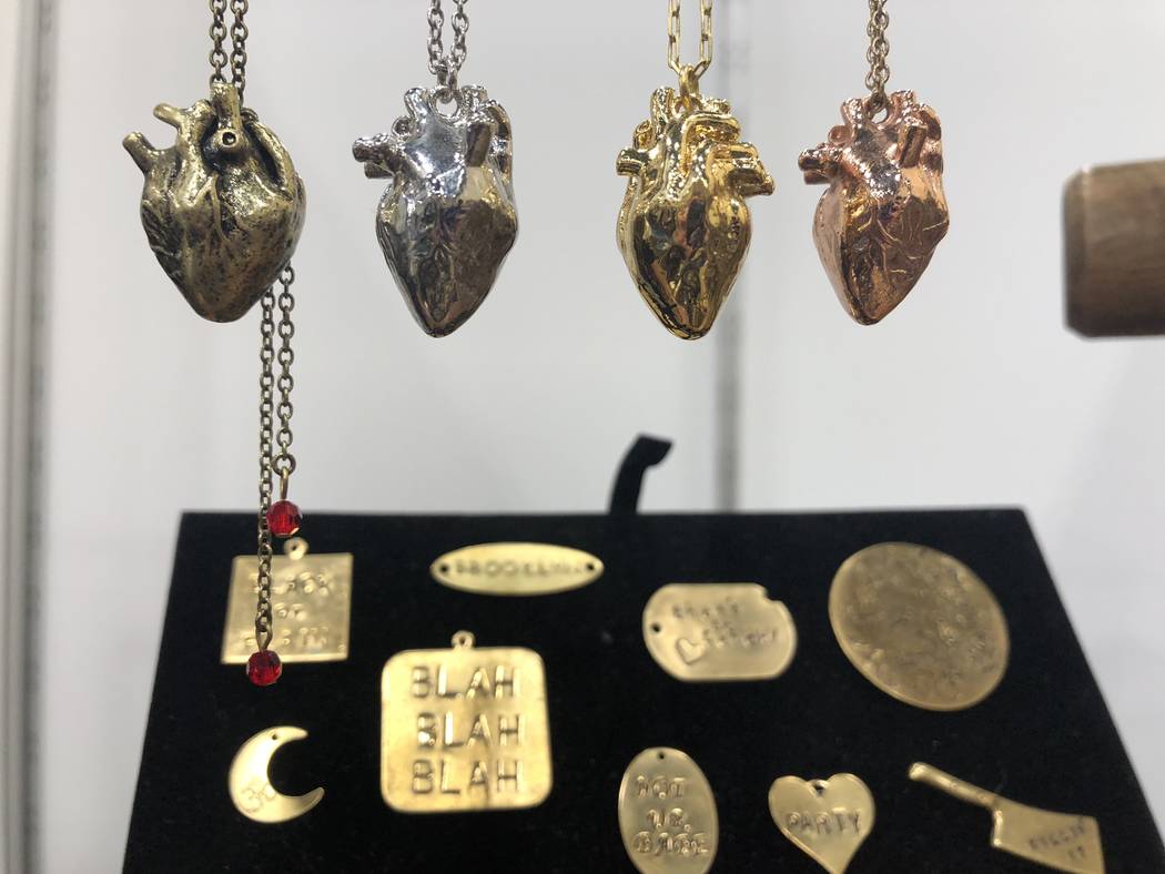 MAGIC 2019 5 unique accessories from Las Vegas show Conventions