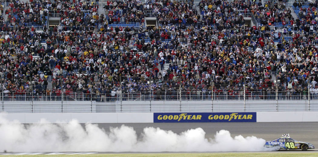 Jimmie Johnson burns out after winning the NASCAR Nextel Cup Series UAW-DaimlerChrysler 400 at Las Vegas Motor Speedway Sunday, March 12, 2006. Johnson won the race for the second year in a row. ( ...