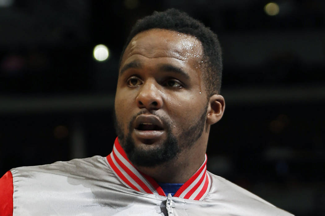 Los Angeles Clippers forward Glen Davis warms up before facing the Denver Nuggets in an NBA basketball game, in Denver on April 4, 2015. (AP Photo/David Zalubowski, File)
