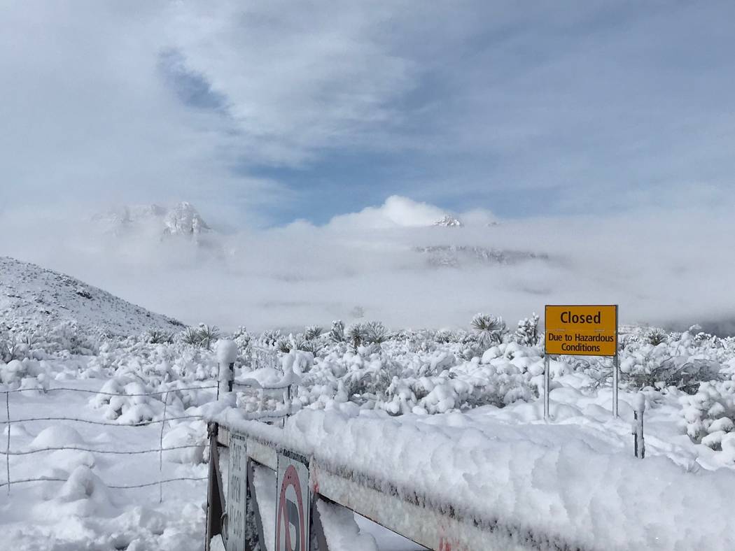 Snow falls on Las Vegas Las Vegas Snow 2019 LVRJ Las Vegas ReviewJournal