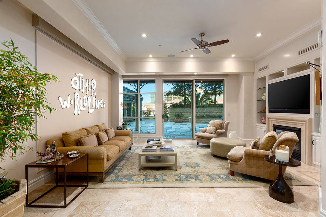 The living area leads to the courtyard. (Ivan Sher Group)