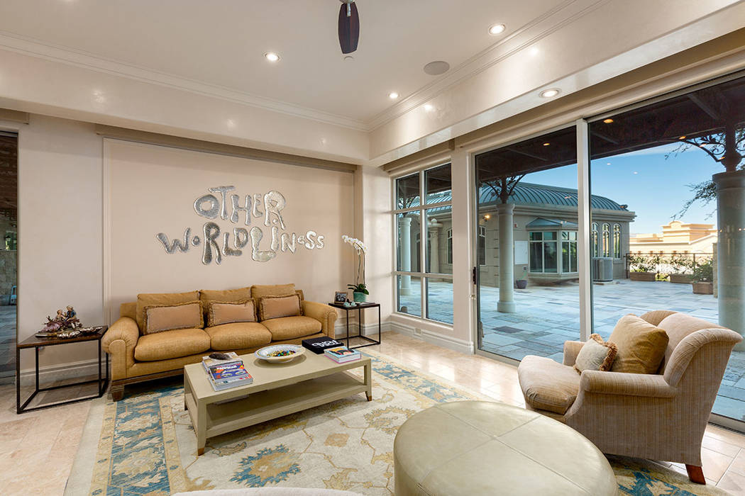 The living area leads to the courtyard and casita. (Ivan Sher Group)