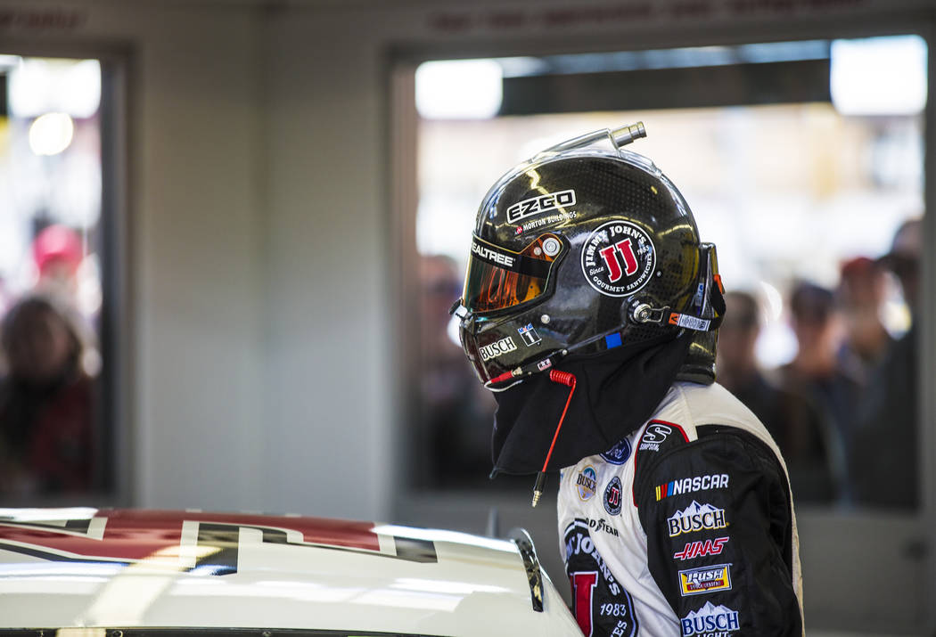 Kevin Harvick (4) gets into his car at the start of practice on Saturday, March 2, 2019, at Las Vegas Motor Speedway, in Las Vegas. (Benjamin Hager Review-Journal) @BenjaminHphoto