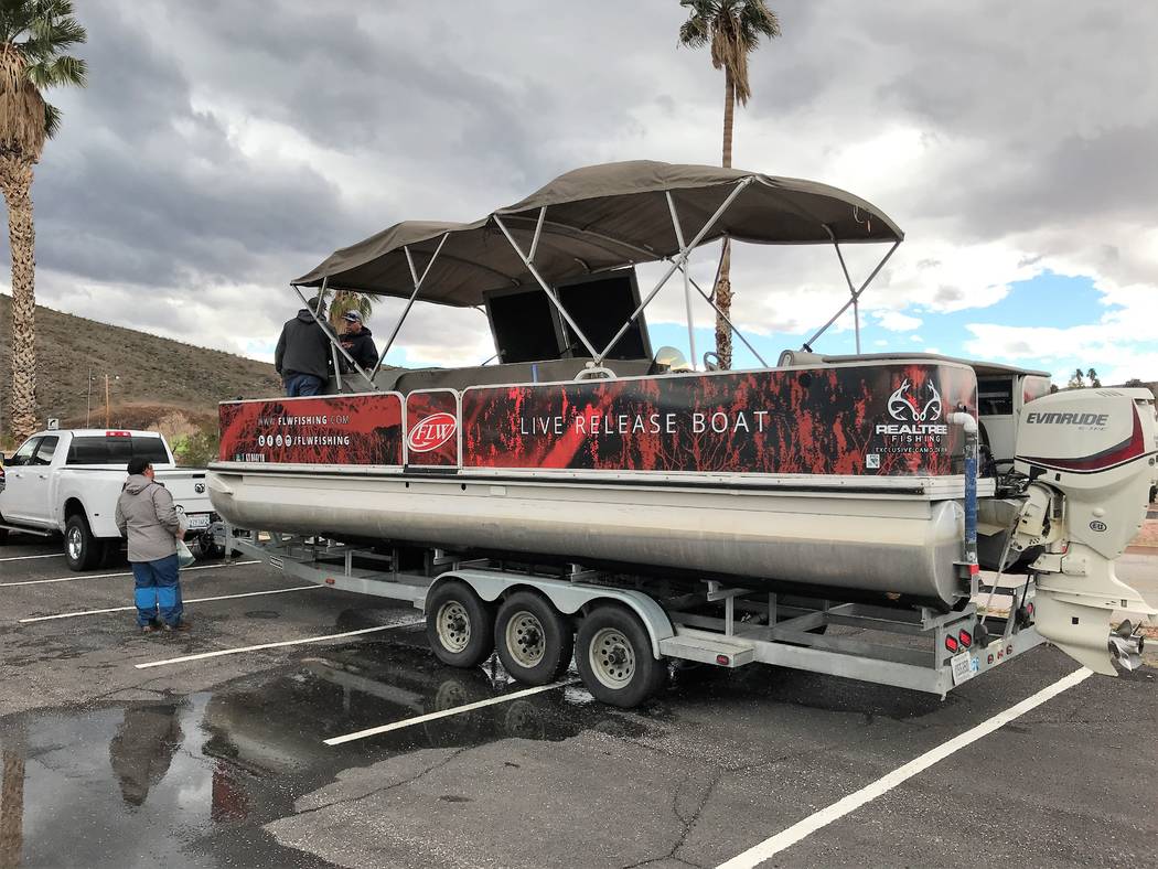 All bass weighed in during the FLW tournaments were placed in live wells on a live release boat and then released each evening outside of Calle Bay at Lake Mead. (Doug Nielsen)