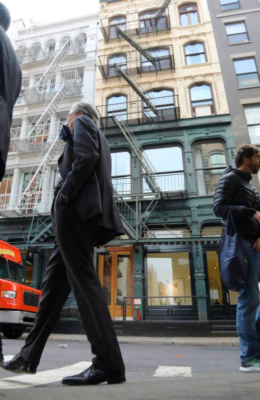 This photo shows Soho property, center, at 29 Howard Street in New York, cited in new state charge of mortgage fraud against Paul Manafort, Wednesday March, 13 2019. New York Attorney General Leti ...