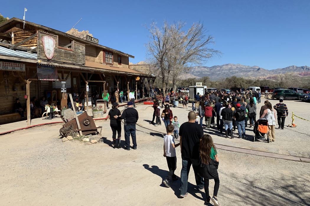 Visitors lined up early to get one last trip to Bonnie Springs Ranch, Sunday, before the attraction closes its doors later tonight. (Kimber Laux / Review-Journal)