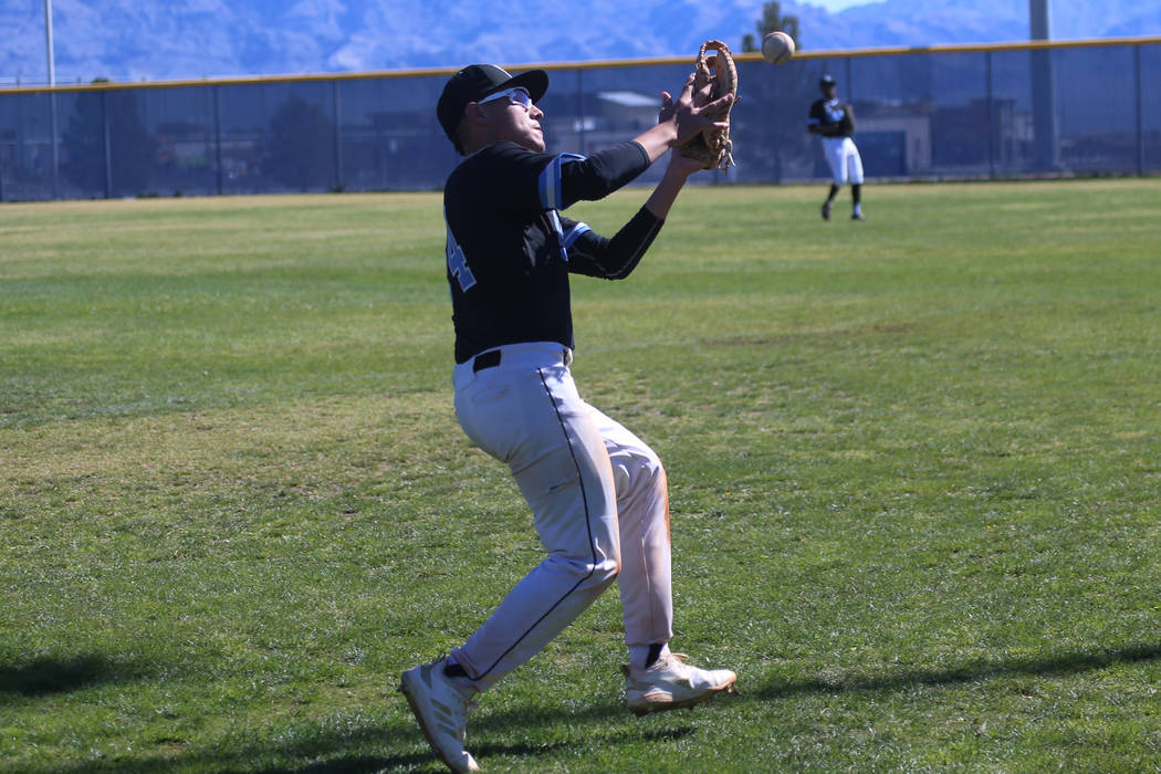 Carson's Andrew Gutierrez (24) drops the ball in foul territory against Arbor View in the baseb ...