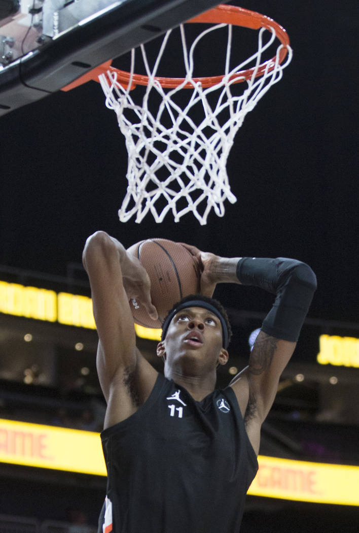 Alonzo Gaffney (11) goes up for a dunk in the first half during the Jordan Brand Classic All-Am ...