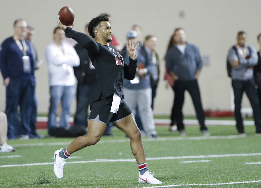 Oklahoma football quarterback Kyler Murray goes through passing drills at the Oklahoma NFL Pro ...