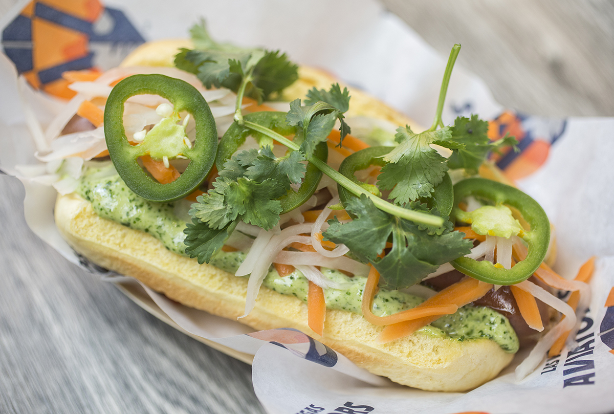 Las Vegas Ballpark food vendors tempt with tasting — VIDEO Food