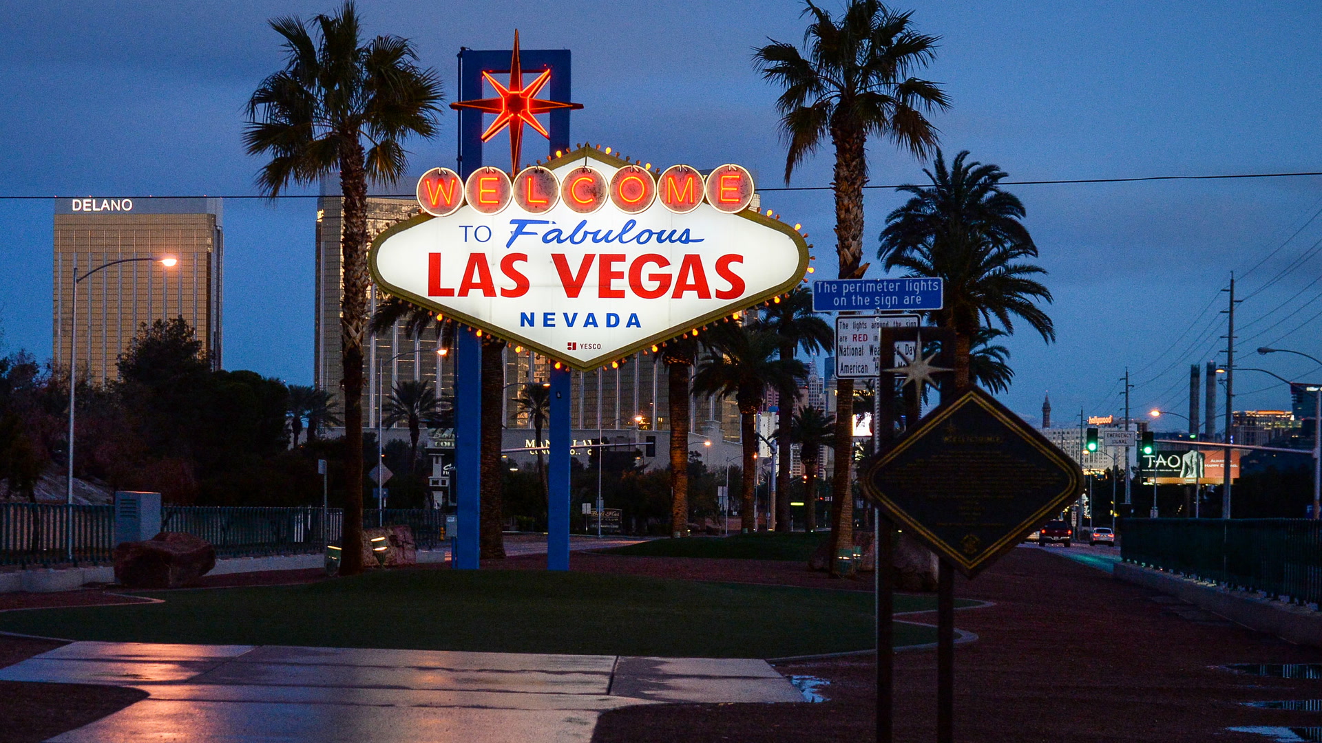 New sign added to help 'Welcome to Fabulous Las Vegas' sign visitors