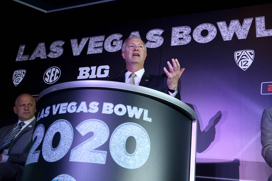 Steve Hill, CEO and president of the Las Vegas Convention and Visitors Authority, right, and Ra ...