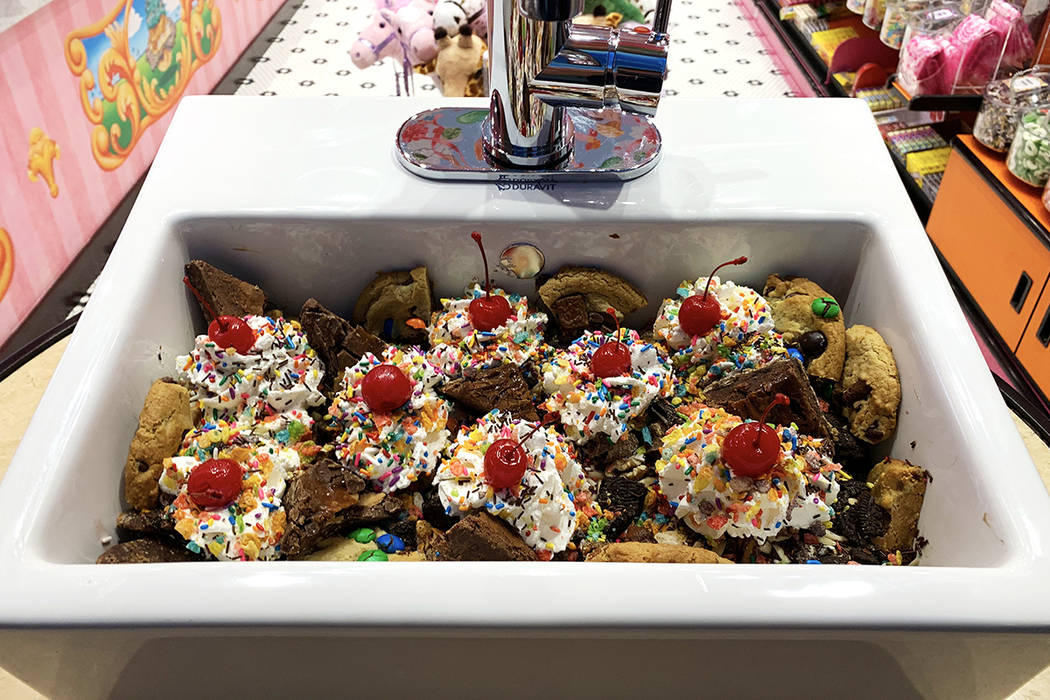 5 Las Vegas ice cream sundaes wow diners Video Food Entertainment