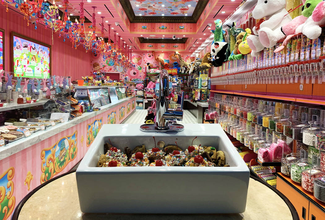 5 Las Vegas ice cream sundaes wow diners Video Food Entertainment