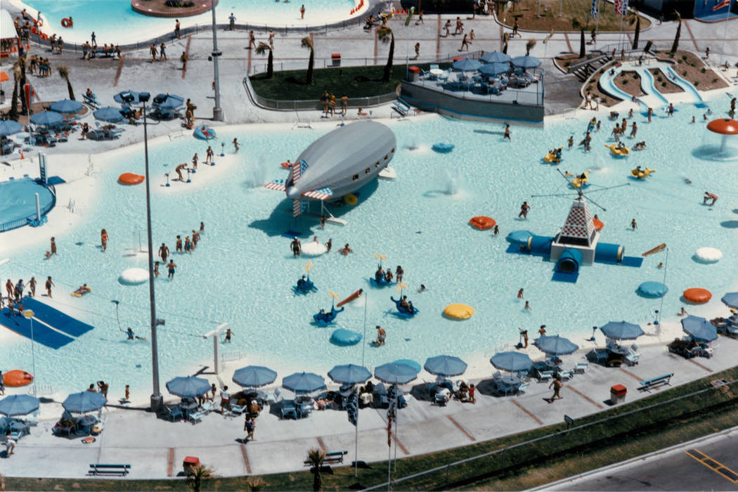 Crowds enjoy the water and sun at Wet 'n Wild on Las Vegas Boulevard in 1988. (Las Vegas Review ...