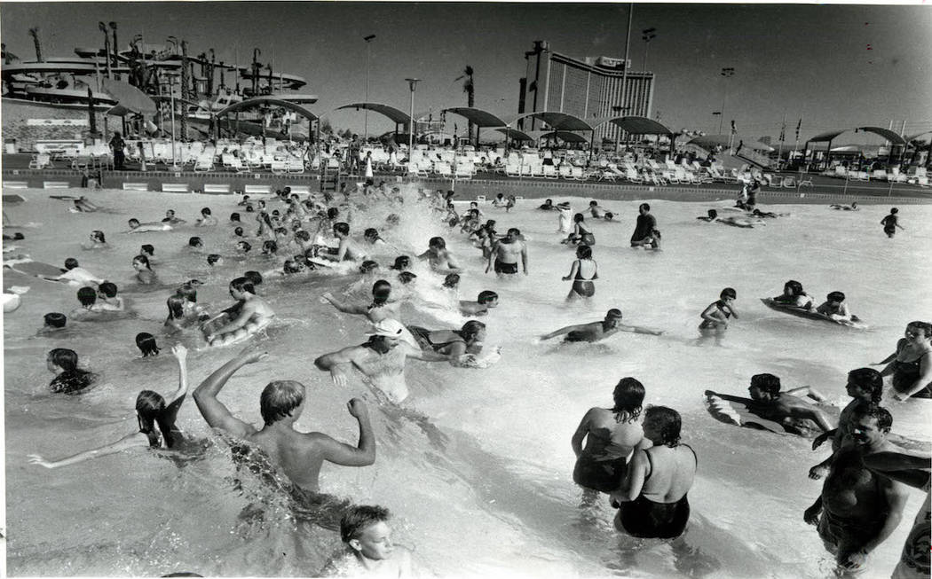 people Wet N Wild water park Las Vegas Nevada Stock Photo 8166