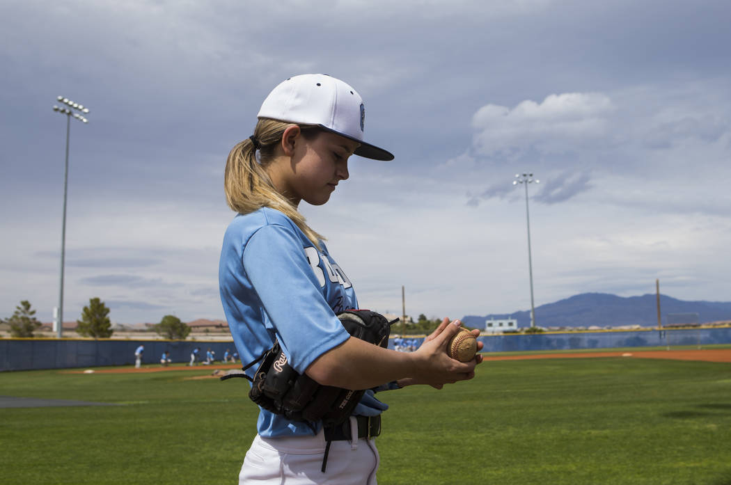 Ups væske Hassy Centennial grad eyes women's baseball breakthrough on World Cup team | Las  Vegas Review-Journal