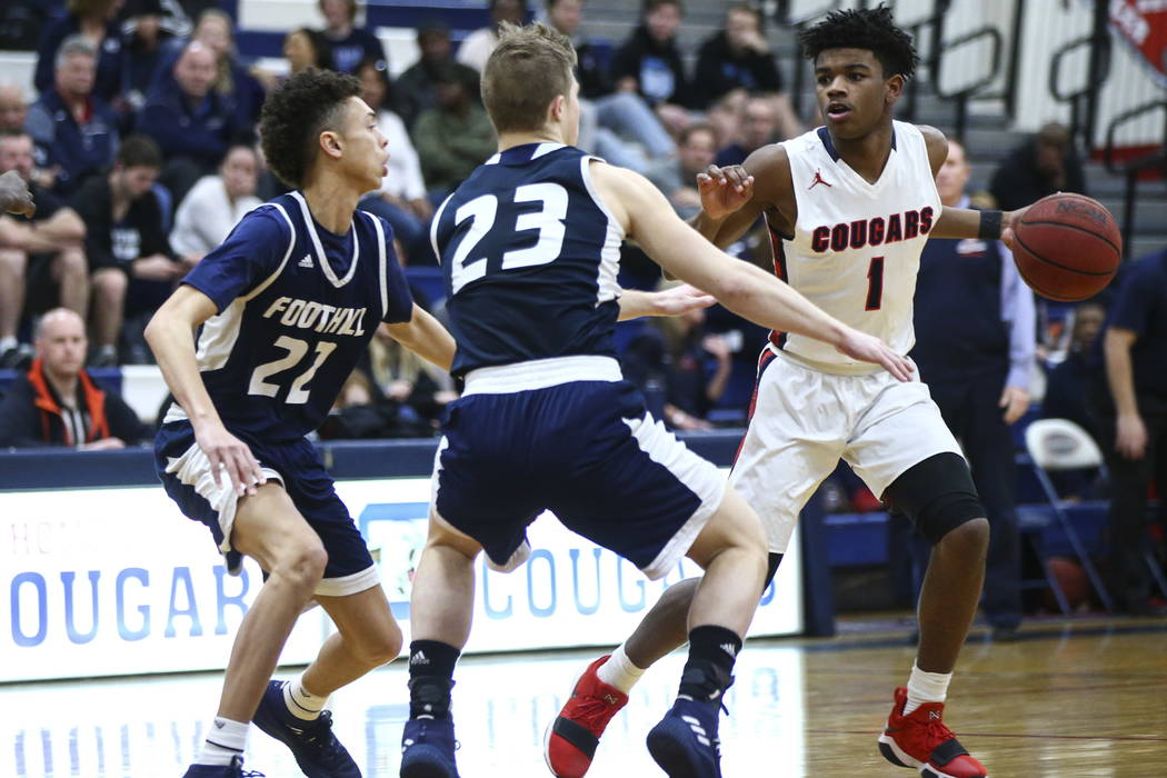 Coronado’s Jaden Hardy (1) moves the ball against Foothill’s Jace Roquemore (22) ...