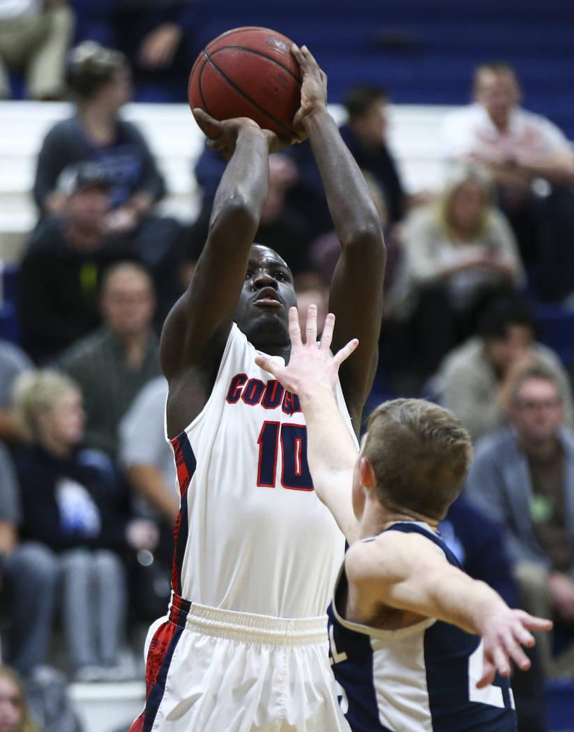 Coronado’s Tyrelle Hunt (10) shoots over Foothill during a basketball game at Coronado ...