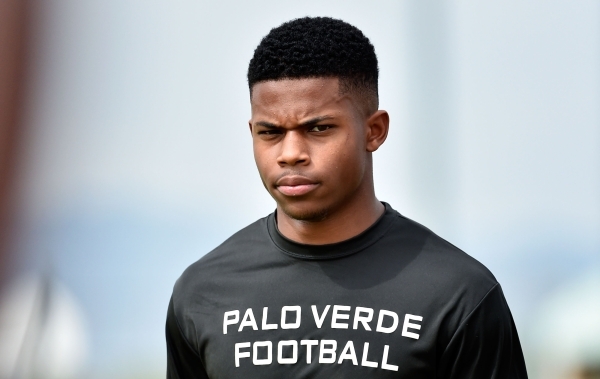 Palo Verde running back Aaron Chisolm looks on from the sidelines as he recovers from a spra ...