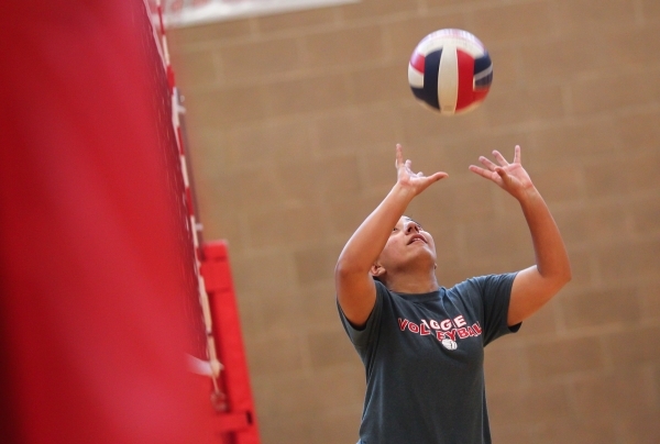 Arbor View libero Alyssa Jeeves sets the ball during volleyball practice in Las Vegas on Tue ...