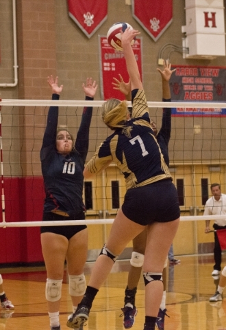 Foothill‘s Courtney Nilson (7) hits the ball over a block during the Sunrise Region gi ...