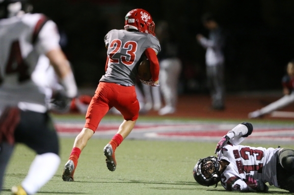 Arbor View‘s Deago Stubbs (23) runs the ball after a catch for a touchdown against Des ...