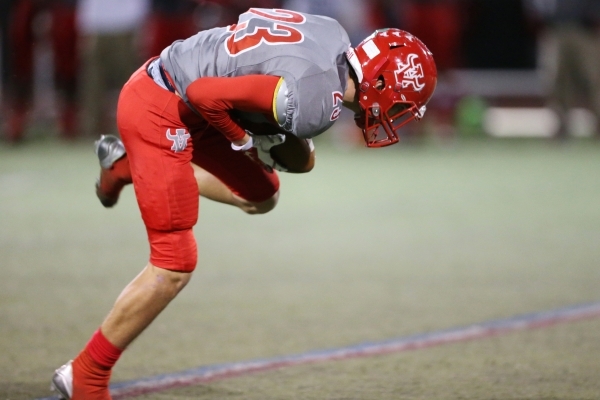 Arbor View‘s Deago Stubbs (23) makes a catch which he then ran for a touchdown against ...