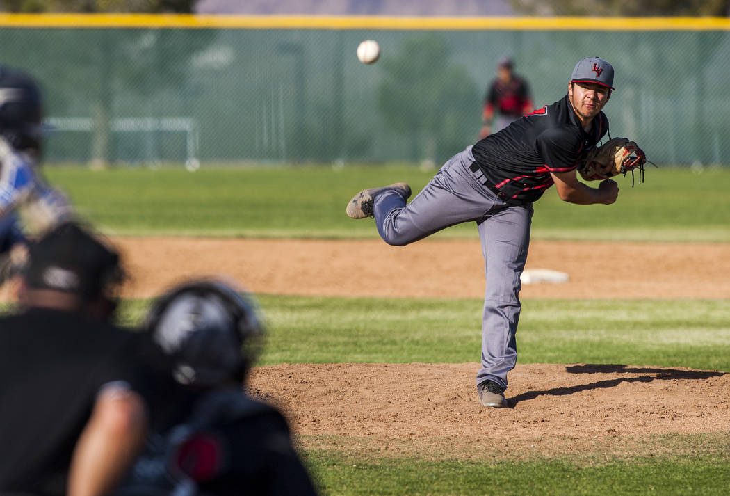 Las Vegas pitcher Brandon Smith pitches against Foothill during the sixth inning at Foothill ...