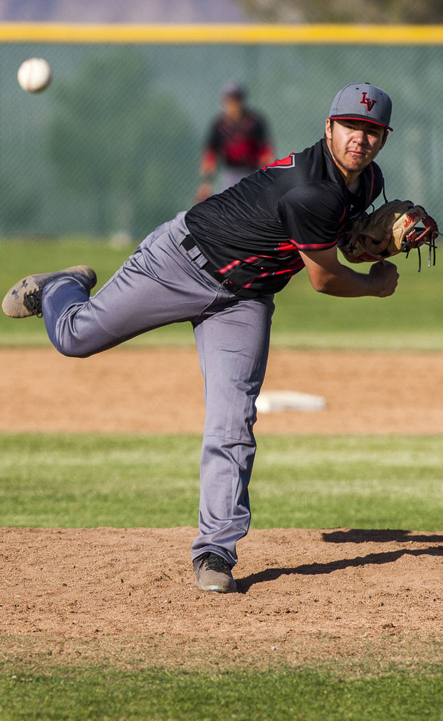 Las Vegas pitcher Brandon Smith pitches against Foothill during the sixth inning at Foothill ...