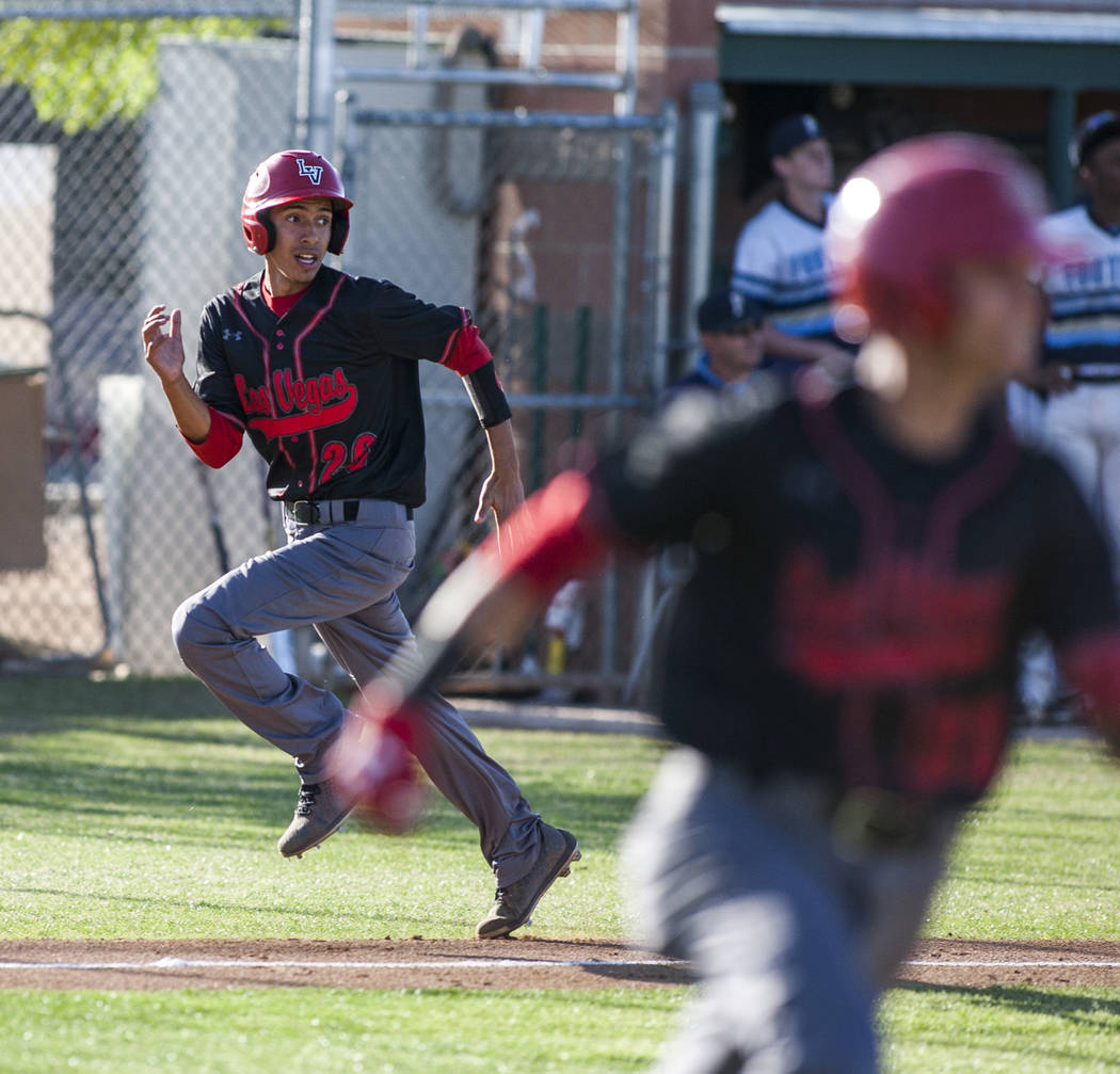 Las Vegas’ Osvaldo Bernabee runs toward home in a last-ditch effort to score against F ...