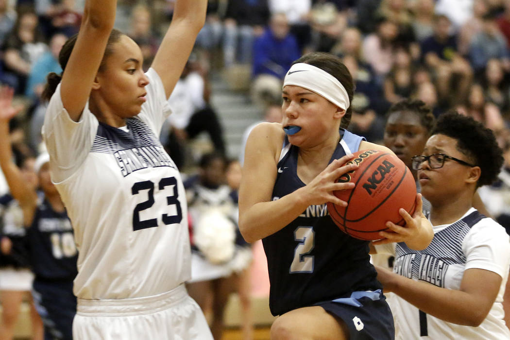 Centennial’s Melanie Isbell (2) shoots against Spring Valley’s Alexus Quaadman ( ...